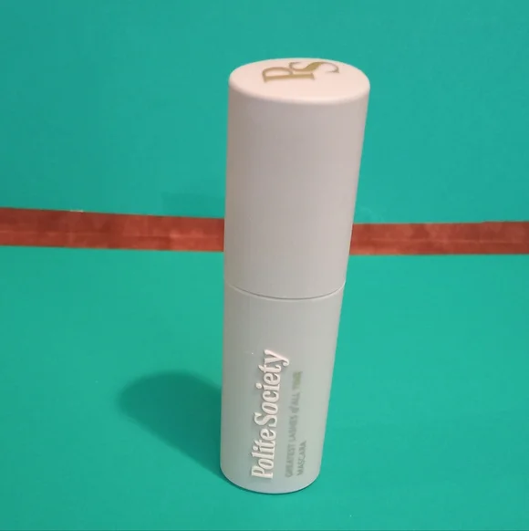 Polite Society Makeup Set with Pouch - Picture 3 of 16